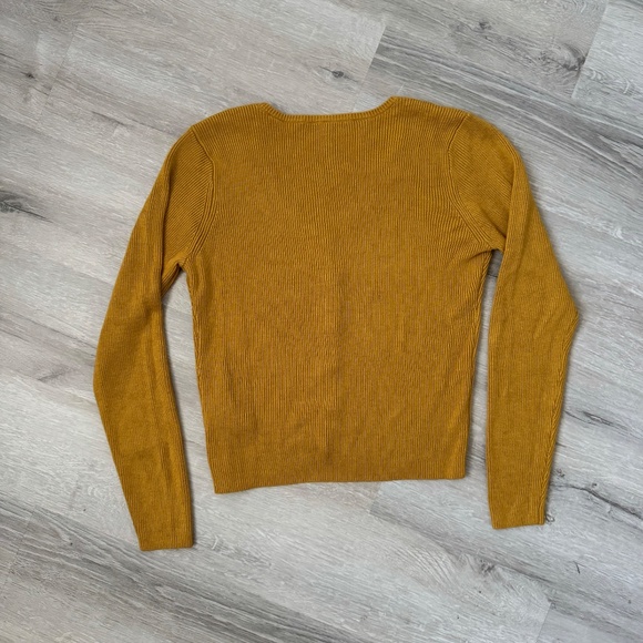 Scotch & Soda Maison Scotch Women’s mustard Pearl V Neck Cardigan XS - Picture 2 of 10